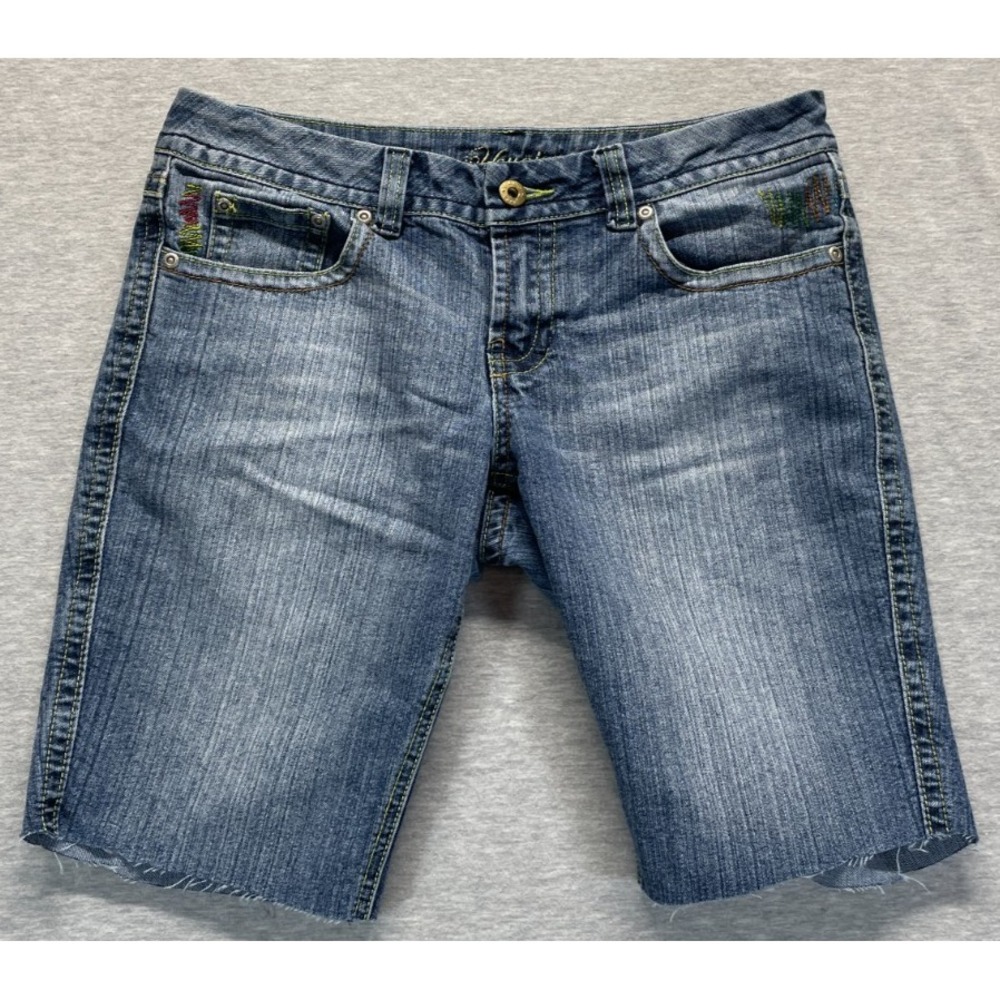 Vintage Younique Bermuda Shorts Womens 7 Blue Denim Cotton Mid Rise Frayed Hem